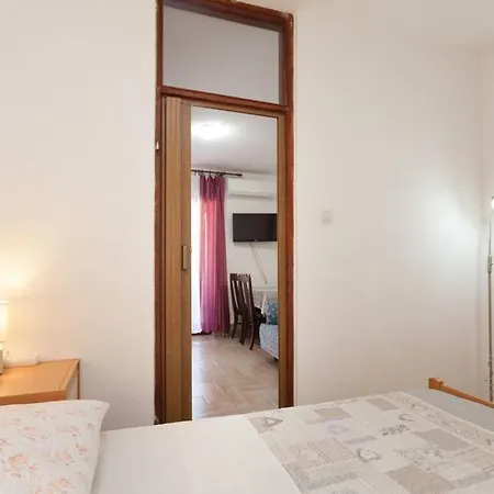 Irena's Place A1 公寓